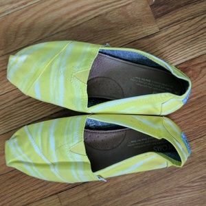 Toms shoes